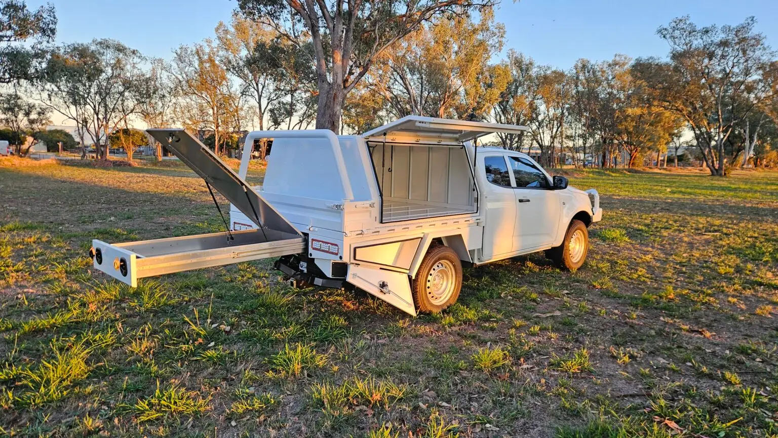 White D-Max Tray drawer and canopy open